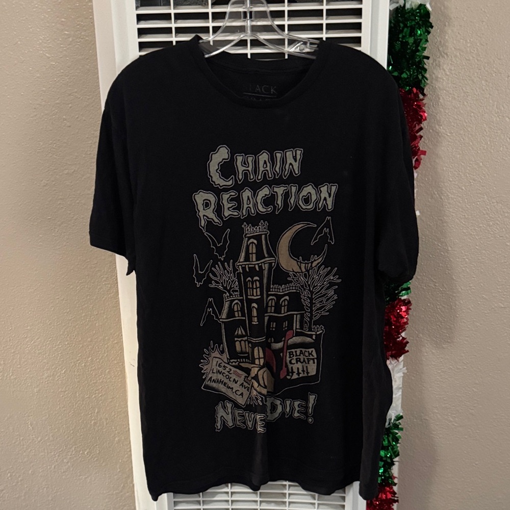 Chain reaction band Black Graphic T-Shirt